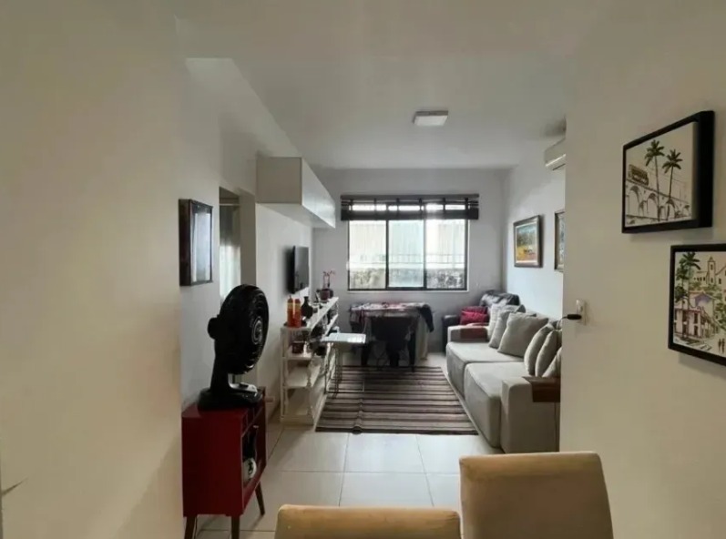 Apartamento Reformado de 72m² com Cozinha Americana no Humaitá